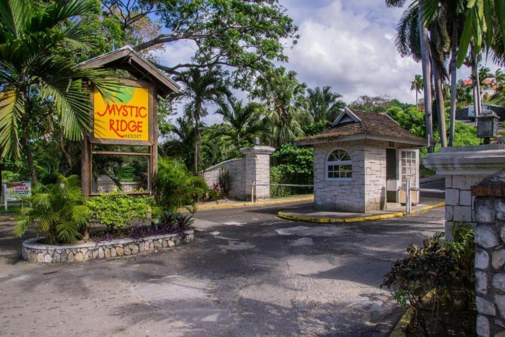 Mystic Ridge Apt 2 Plus 6 Ocho Rios Exterior photo
